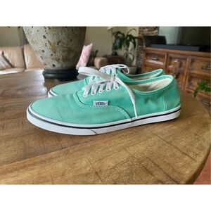 Vans Off The Wall Women's Size 7 W , men's size 5,5 Skateboard Shoes Aqua Mint B